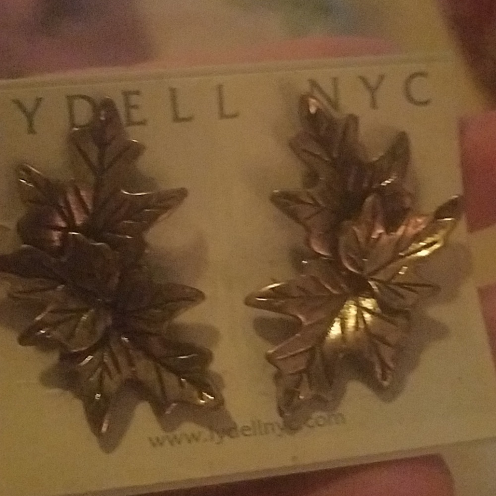 Vintage Lydell clip earrings PM 530